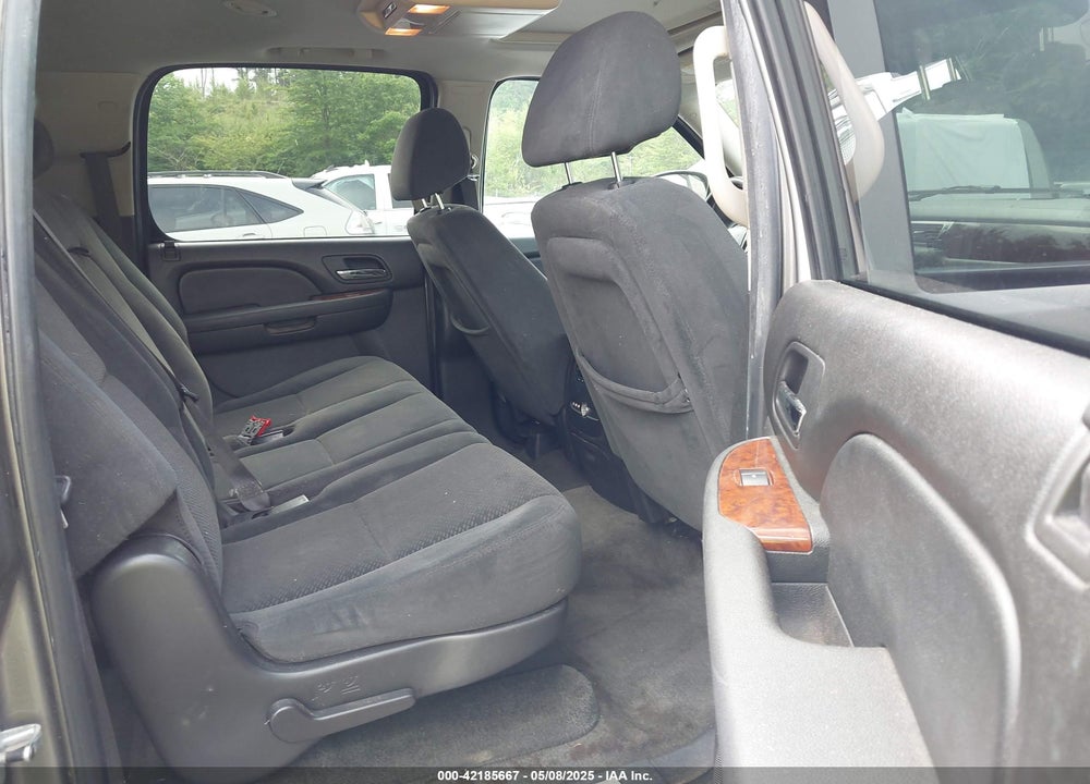 2007 CHEVROLET SUBURBAN 1500 LT VIN: 1GNFK16307J194973