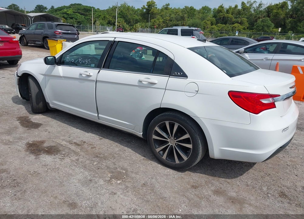 2014 CHRYSLER 200 TOURING VIN: 1C3CCBBG1EN117062