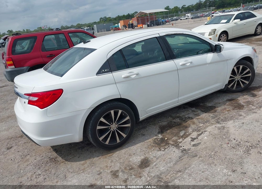 2014 CHRYSLER 200 TOURING VIN: 1C3CCBBG1EN117062