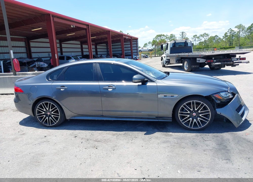 2016 JAGUAR XF VIN: SAJBF4BV3GCY00437