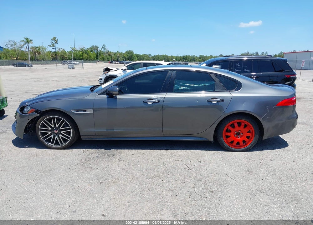 2016 JAGUAR XF VIN: SAJBF4BV3GCY00437