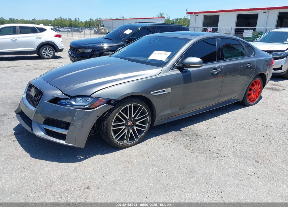 2016 JAGUAR XF VIN: SAJBF4BV3GCY00437