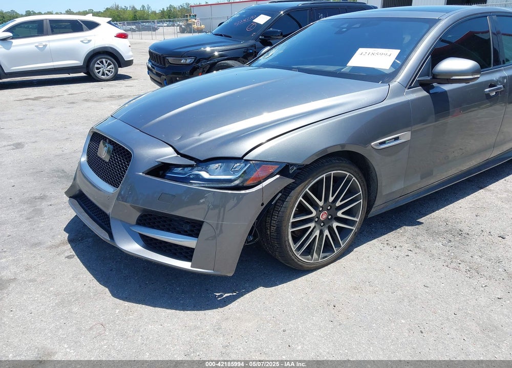 2016 JAGUAR XF VIN: SAJBF4BV3GCY00437