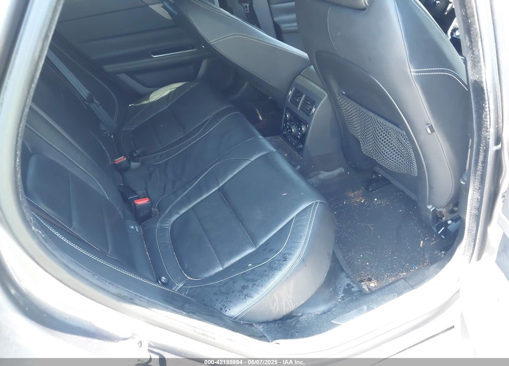 2016 JAGUAR XF VIN: SAJBF4BV3GCY00437