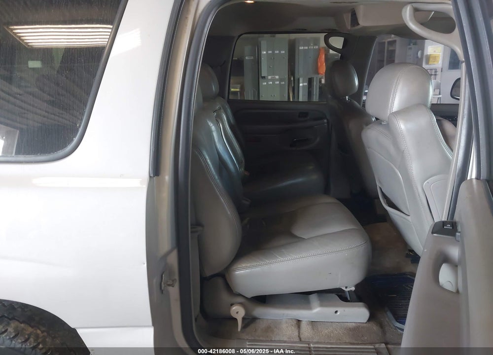 2005 GMC YUKON XL 1500 VIN: 1GKFK66U45J226159
