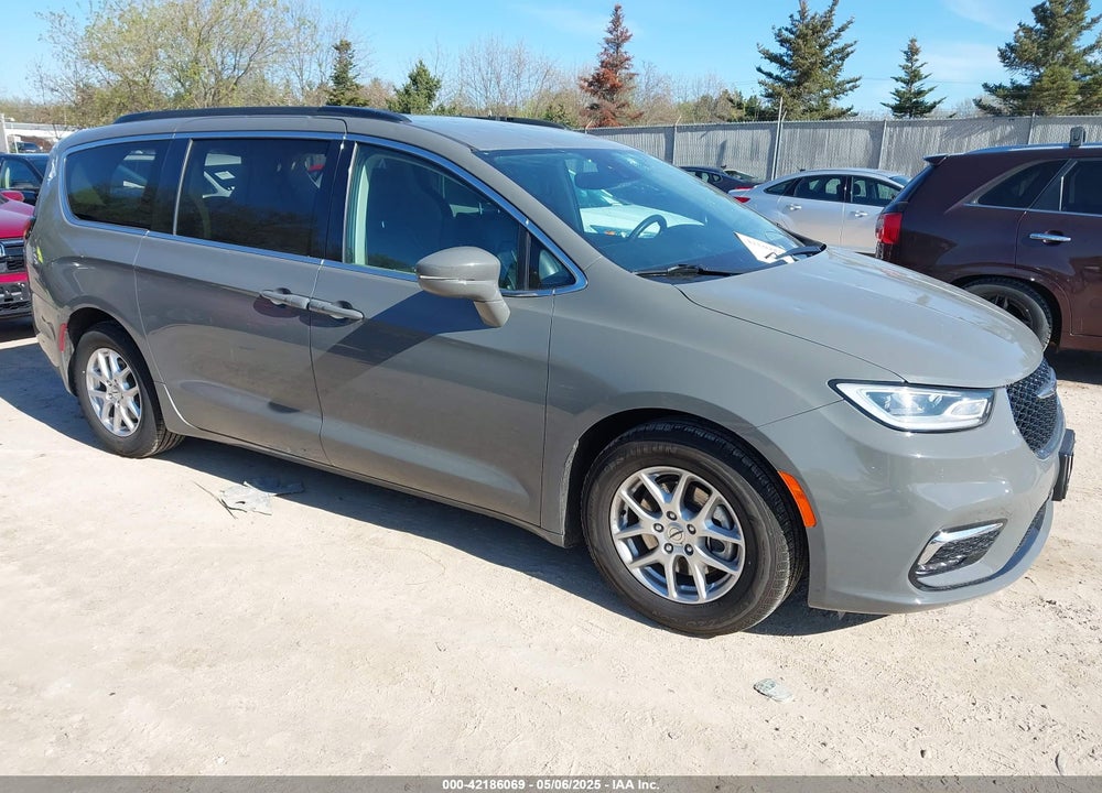 2022 CHRYSLER PACIFICA TOURING L VIN: 2C4RC1BG7NR152112