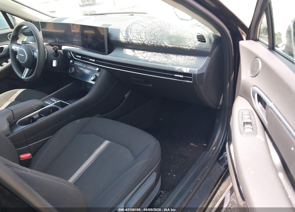 2025 HYUNDAI SONATA VIN: KMHL64JA1SA428968