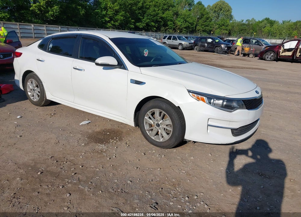 2017 KIA OPTIMA LX VIN: KNAGT4L37H5146068