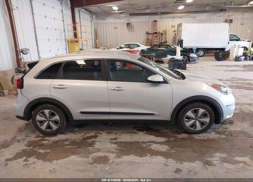 2019 KIA NIRO VIN: KNDCB3LC2K5240073