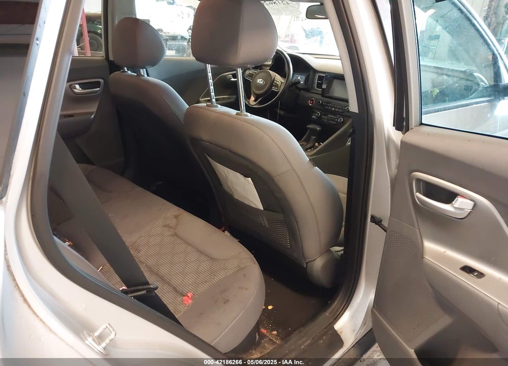 2019 KIA NIRO VIN: KNDCB3LC2K5240073