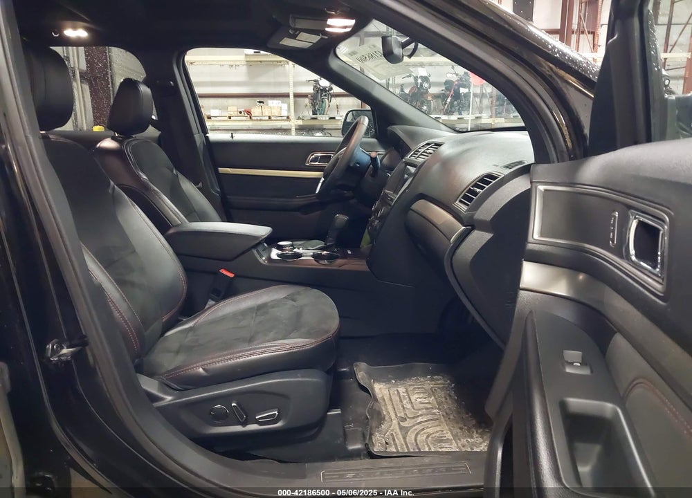 2018 FORD EXPLORER XLT VIN: 1FM5K8D89JGC40408