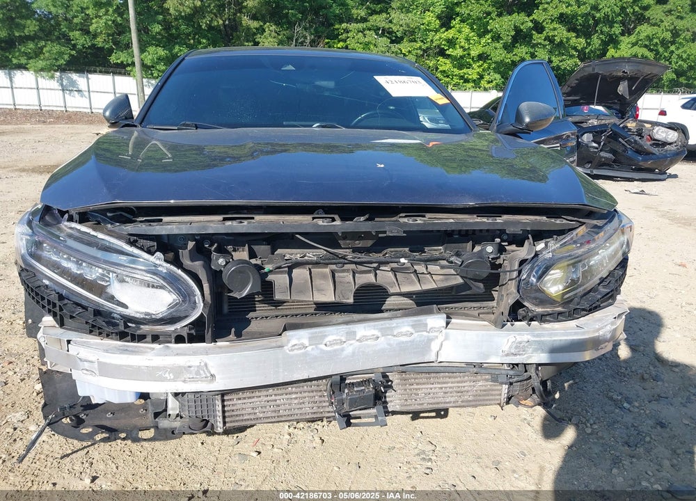 2019 HONDA ACCORD VIN: 1HGCV1F35KA064216