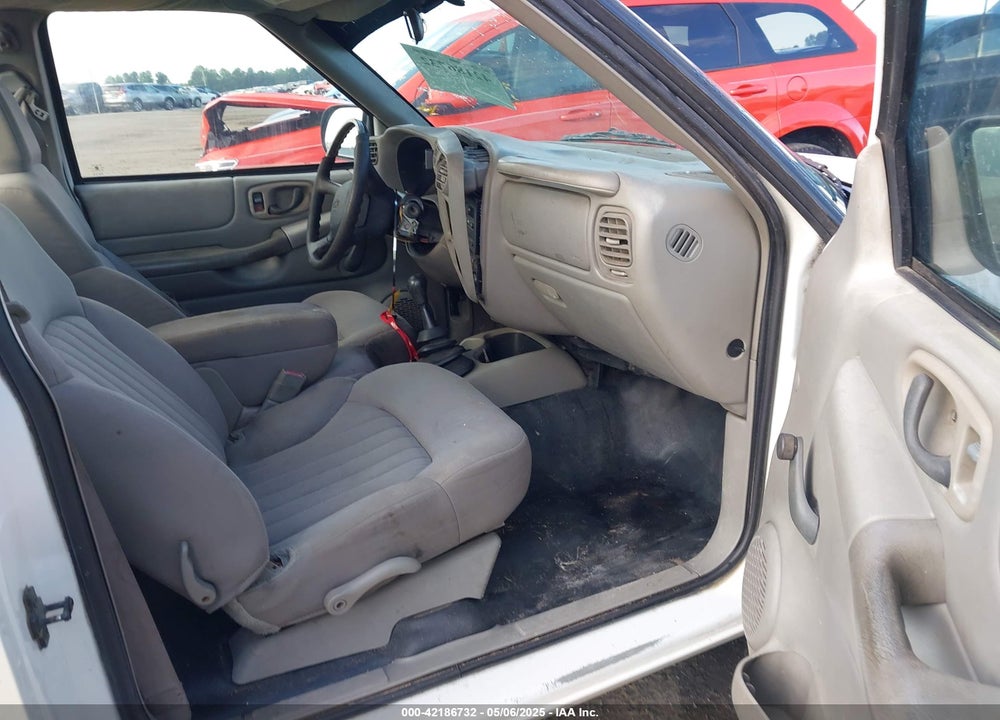 2003 CHEVROLET S-10 VIN: 1GCCS14H138265190