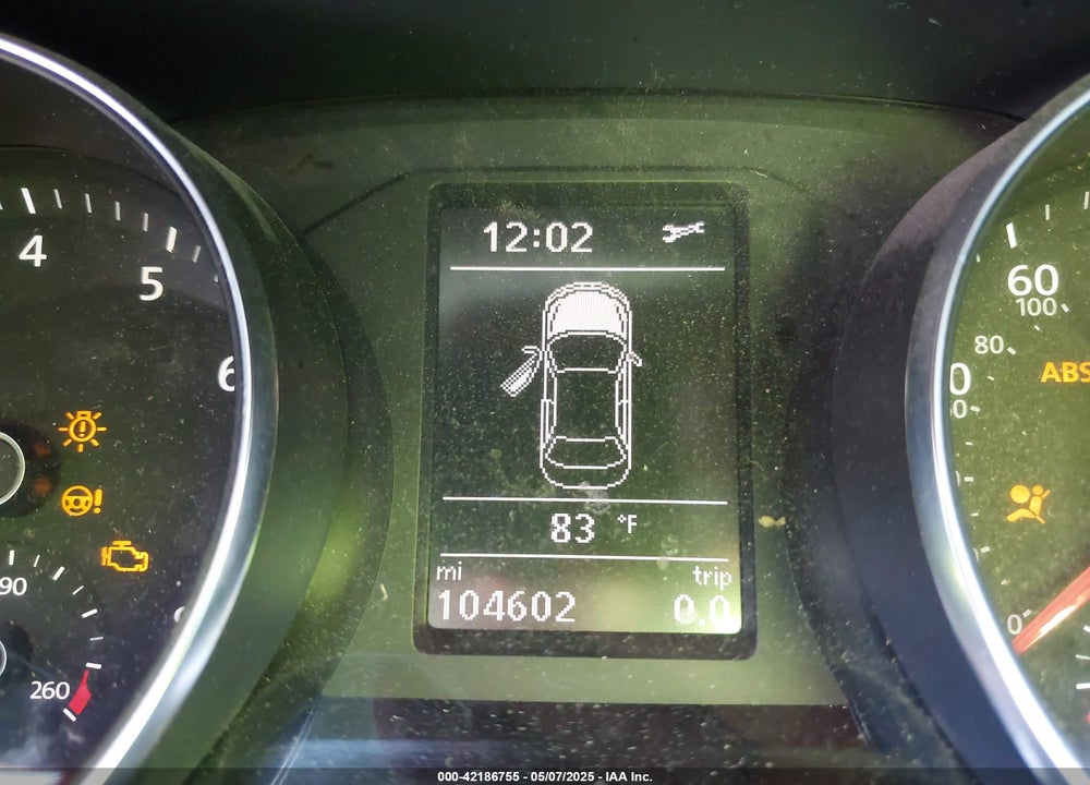 2017 VOLKSWAGEN PASSAT VIN: 1VWAT7A34HC062117