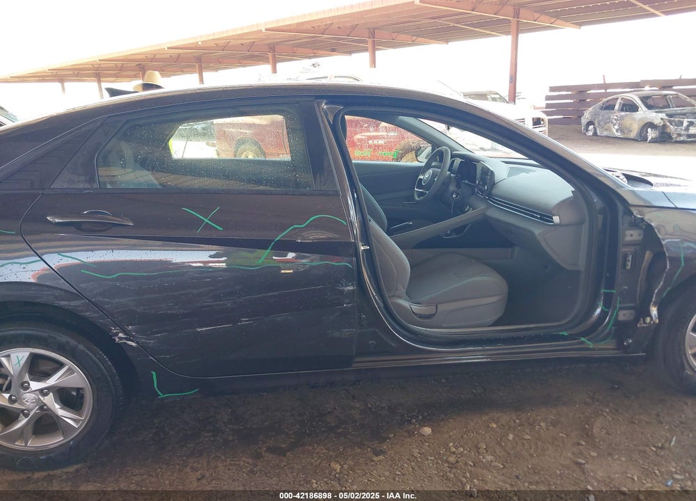 2022 HYUNDAI ELANTRA VIN: 5NPLL4AG4NH053298