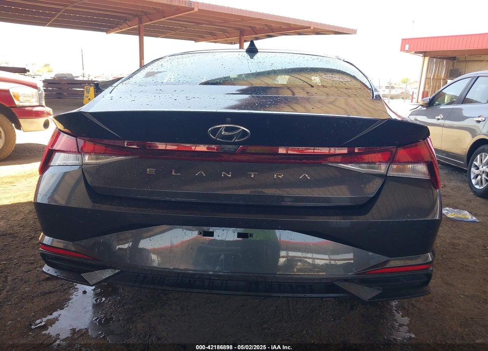 2022 HYUNDAI ELANTRA VIN: 5NPLL4AG4NH053298