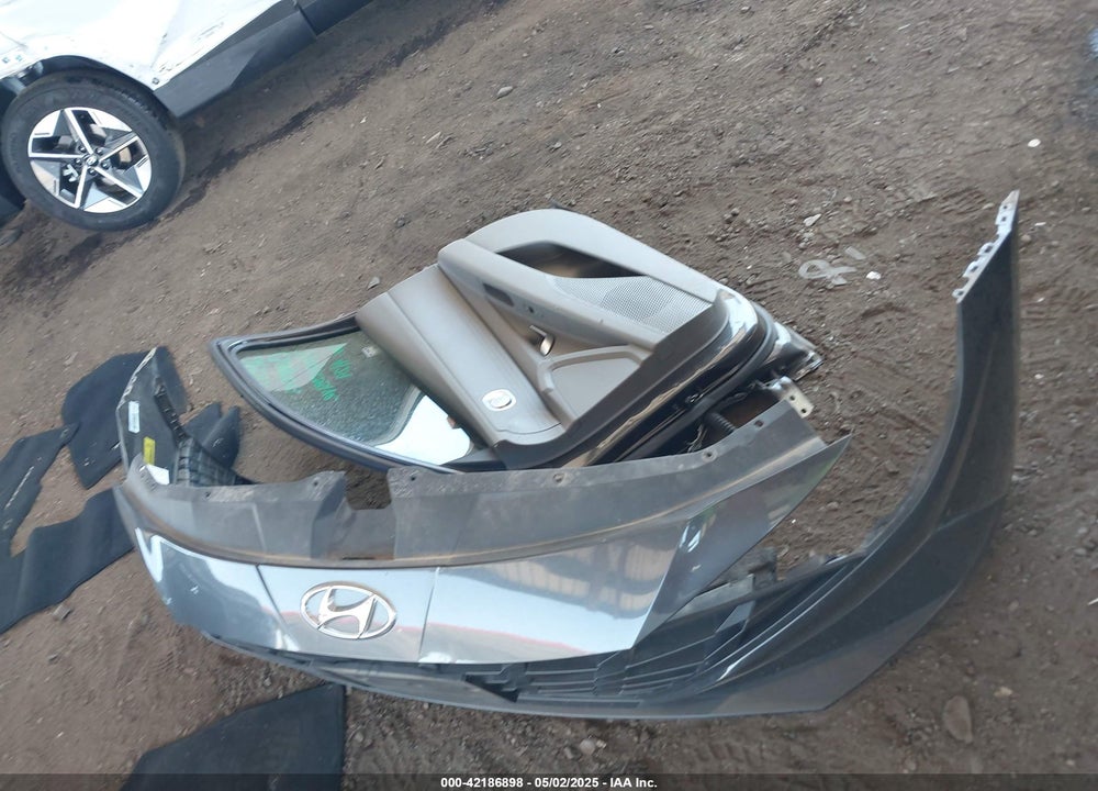 2022 HYUNDAI ELANTRA VIN: 5NPLL4AG4NH053298