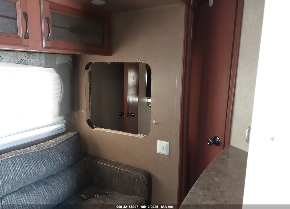 2015 PALOMINO OTHER VIN: 4X4TPUH21FP052317
