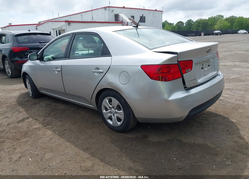 2013 KIA FORTE VIN: KNAFT4A29D5724932