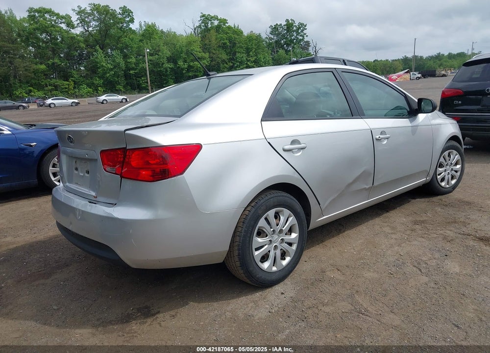 2013 KIA FORTE VIN: KNAFT4A29D5724932