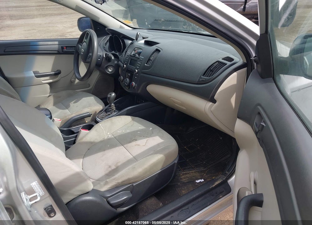 2013 KIA FORTE VIN: KNAFT4A29D5724932