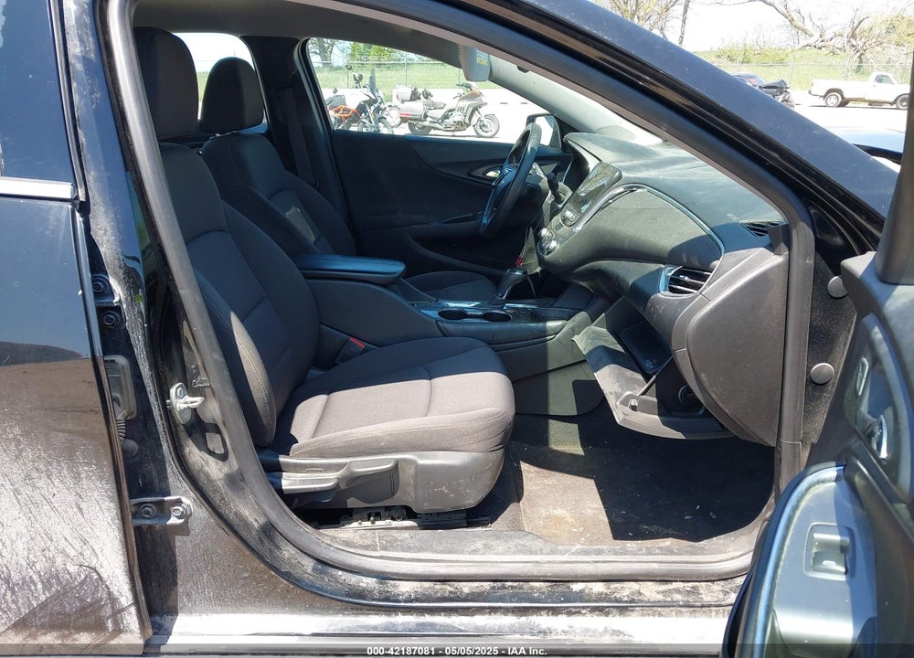 2018 CHEVROLET MALIBU VIN: 1G1ZD5ST9JF161583