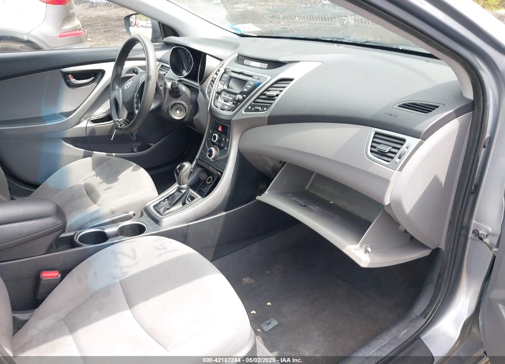 2015 HYUNDAI ELANTRA SE VIN: 5NPDH4AE3FH566919