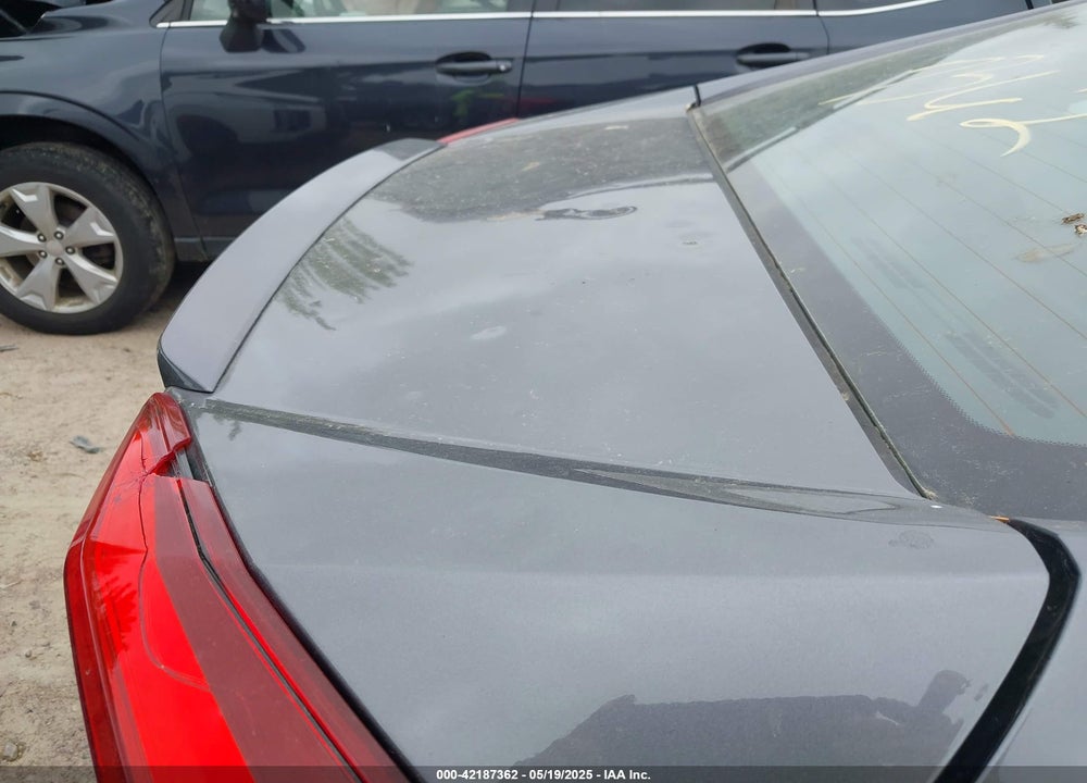2018 HONDA CIVIC EX-L VIN: 19XFC1F79JE003290