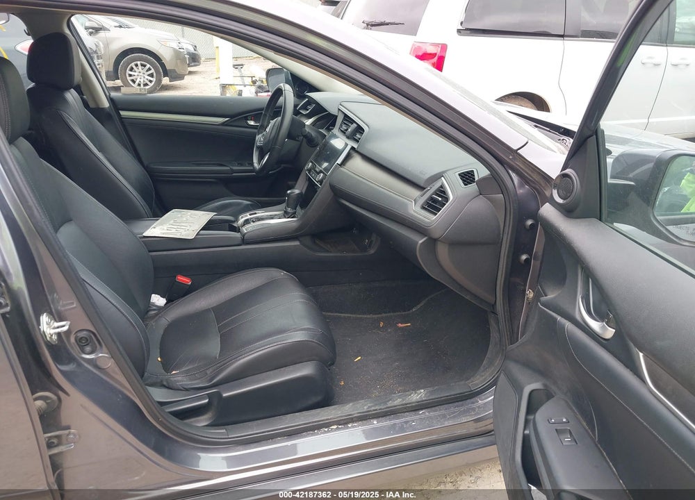 2018 HONDA CIVIC EX-L VIN: 19XFC1F79JE003290