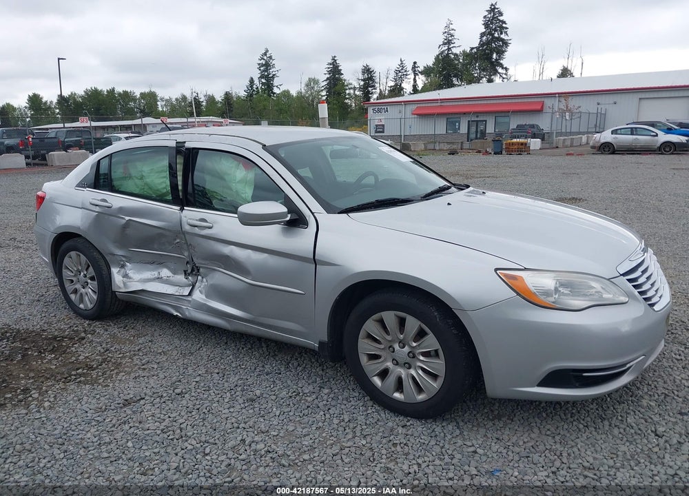 2011 CHRYSLER 200 VIN: 1C3BC4FB2BN553758