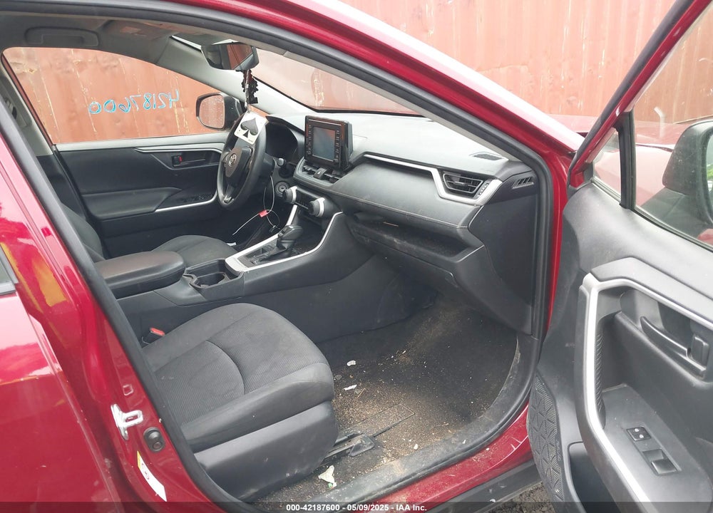 2019 TOYOTA RAV4 VIN: JTMH1RFV2KJ005625