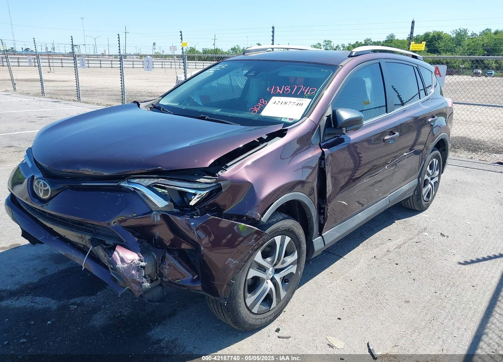 2018 TOYOTA RAV4 LE VIN: 2T3ZFREV2JW415395