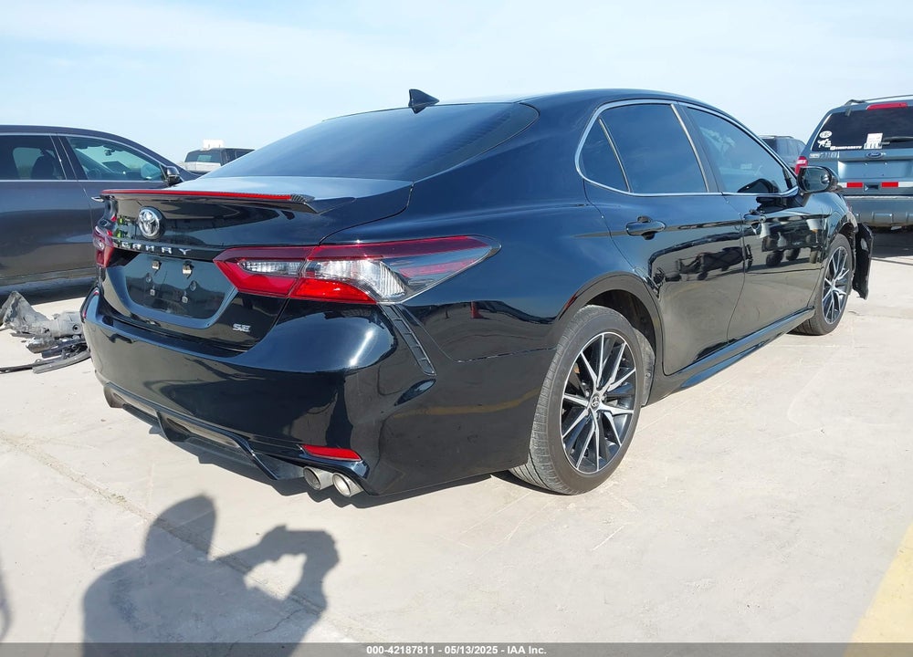 2021 TOYOTA CAMRY VIN: 4T1G11AK8MU594896