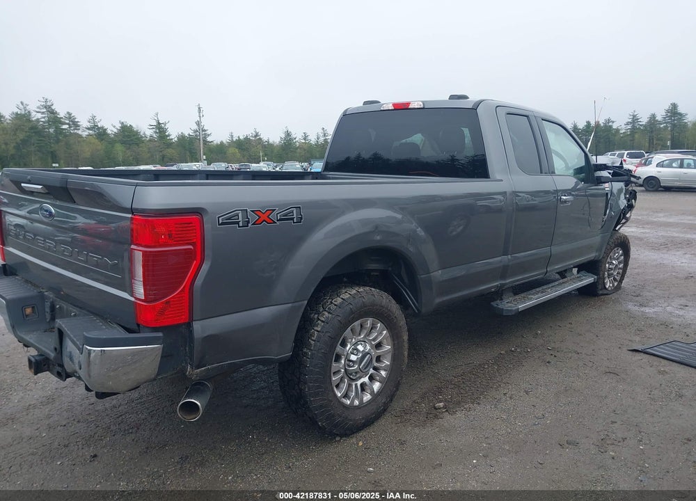 2022 FORD F-350 XLT VIN: 1FT8X3BN7NEE11690