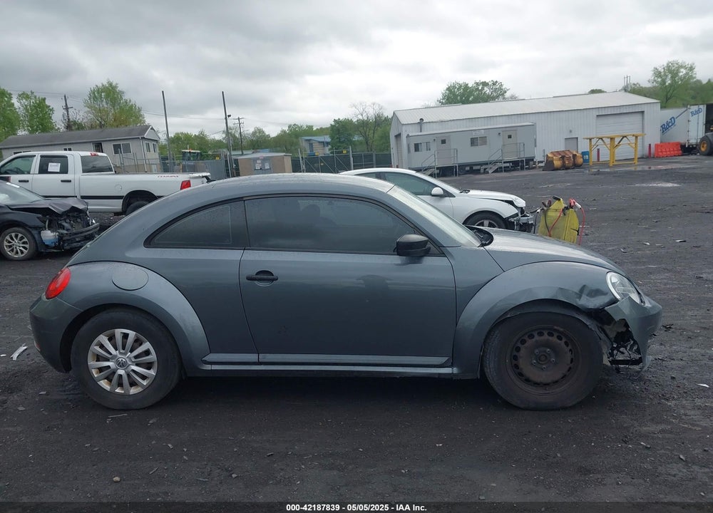 2012 VOLKSWAGEN BEETLE VIN: 3VWFP7AT2CM640328