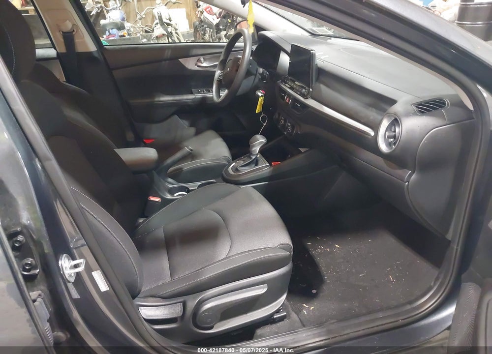 2023 KIA FORTE VIN: 3KPF24AD9PE691351