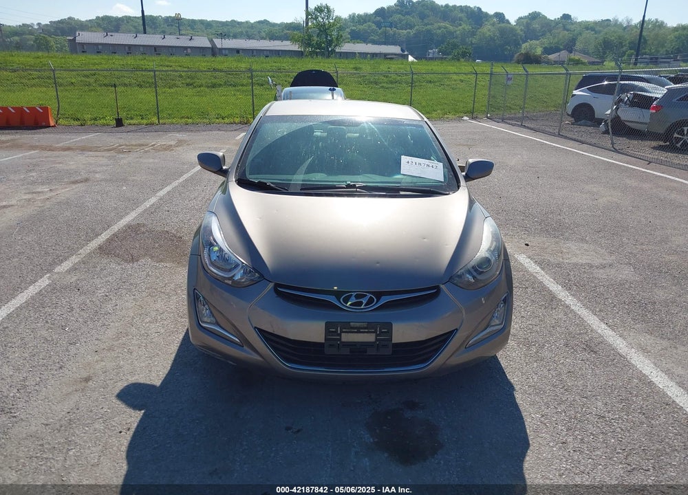 2016 HYUNDAI ELANTRA VIN: 5NPDH4AE3GH785218