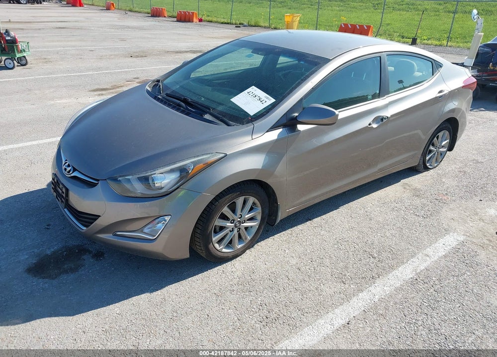 2016 HYUNDAI ELANTRA VIN: 5NPDH4AE3GH785218