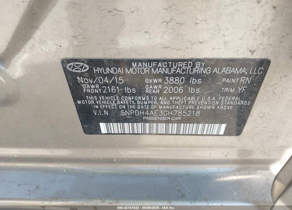 2016 HYUNDAI ELANTRA VIN: 5NPDH4AE3GH785218