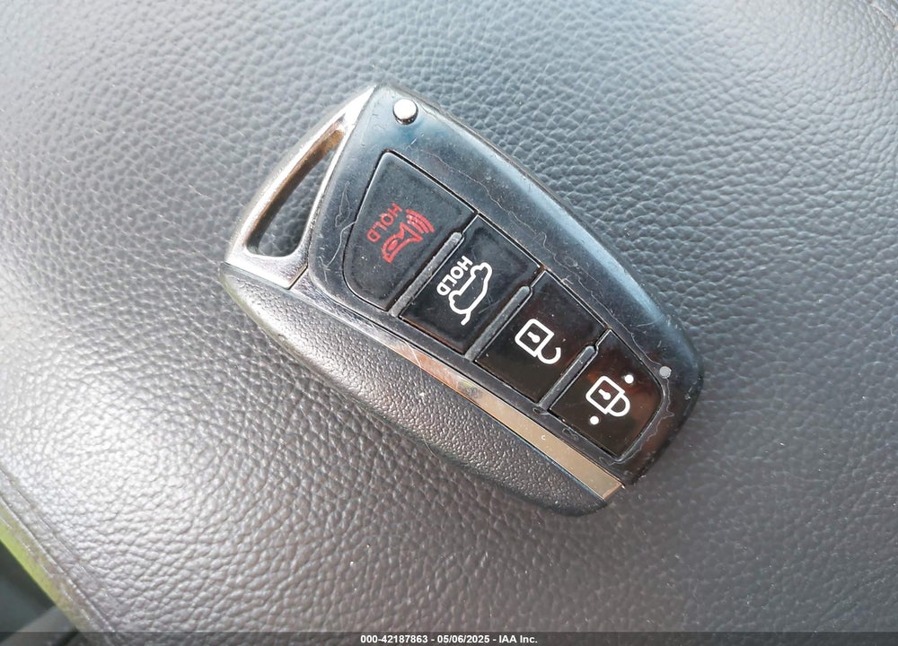 2015 HYUNDAI SANTA FE LIMITED VIN: KM8SR4HF2FU100550