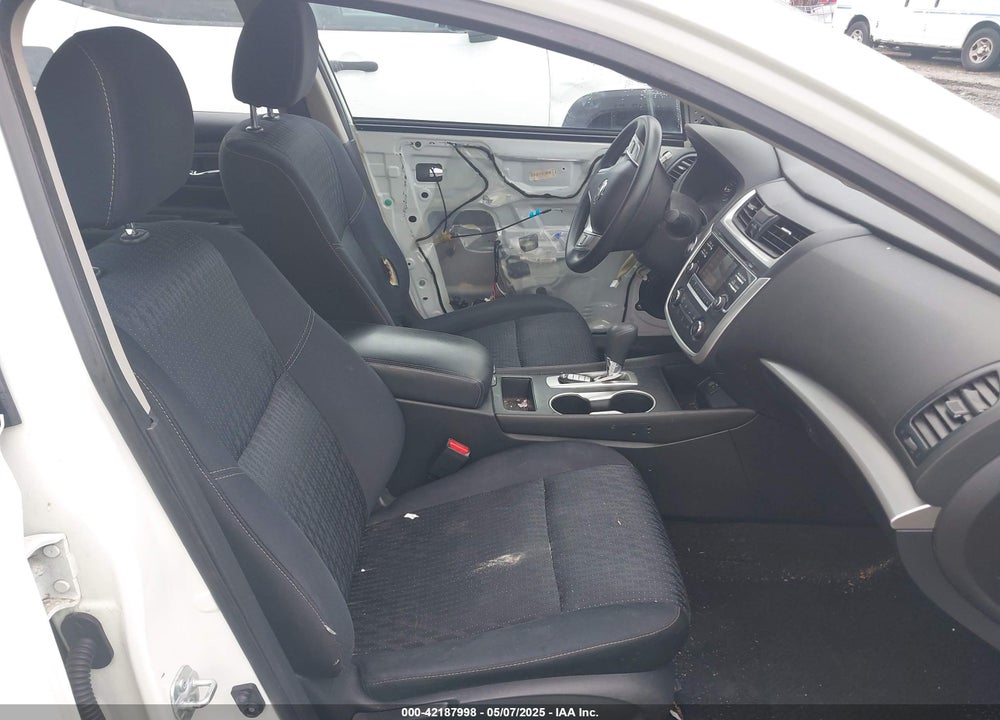 2017 NISSAN ALTIMA VIN: 1N4AL3AP2HN333281