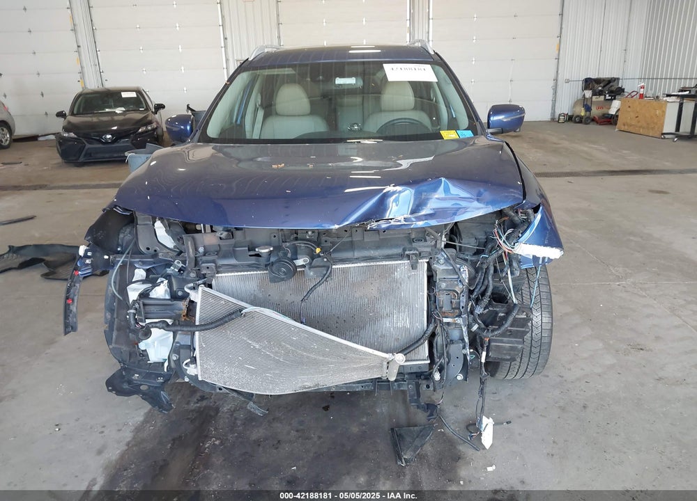 2017 NISSAN ROGUE VIN: 5N1AT2MV8HC821933