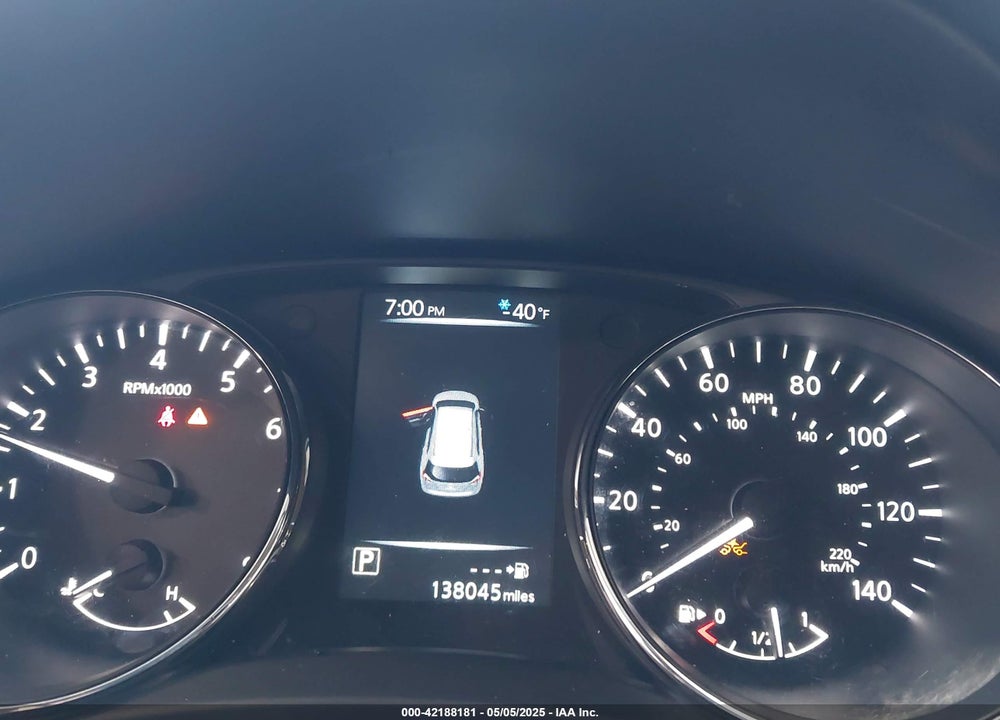 2017 NISSAN ROGUE VIN: 5N1AT2MV8HC821933