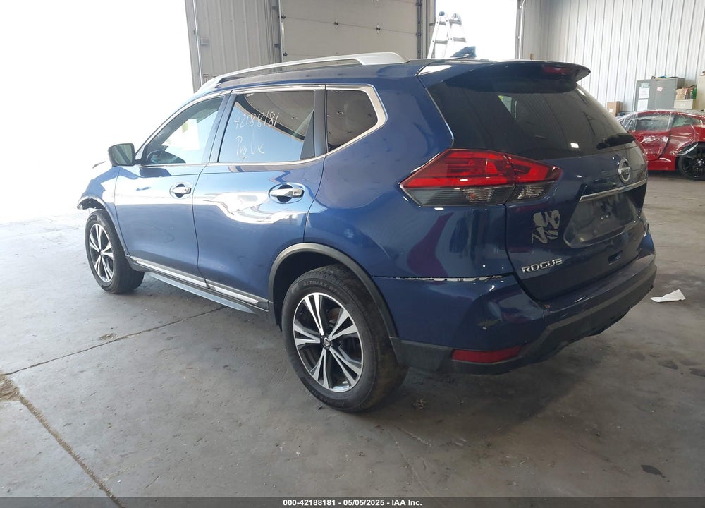 2017 NISSAN ROGUE VIN: 5N1AT2MV8HC821933