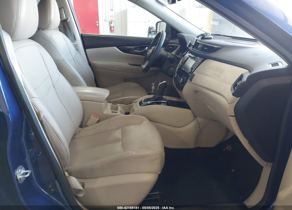 2017 NISSAN ROGUE VIN: 5N1AT2MV8HC821933