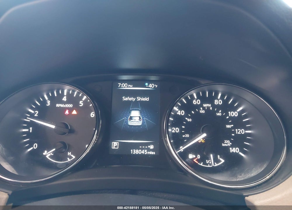 2017 NISSAN ROGUE VIN: 5N1AT2MV8HC821933