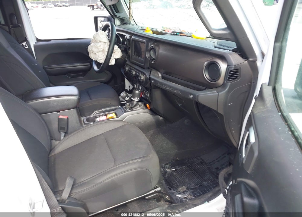 2018 JEEP WRANGLER UNLIMITED SPORT S 4X4 VIN: 1C4HJXDG2JW127282