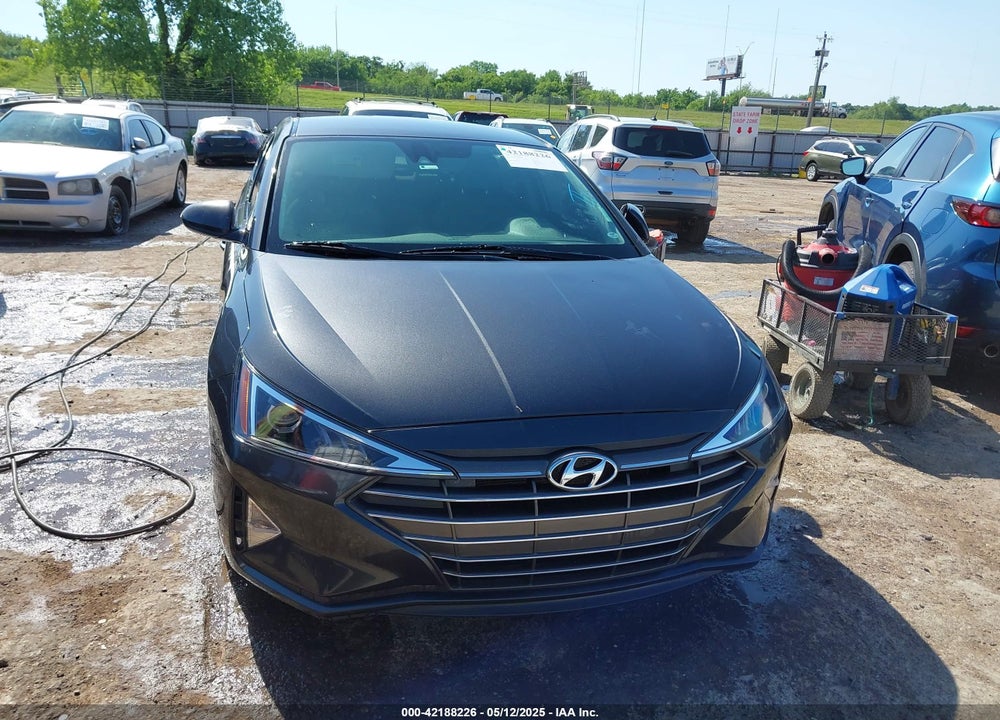 2020 HYUNDAI ELANTRA VIN: 5NPD74LF9LH607929