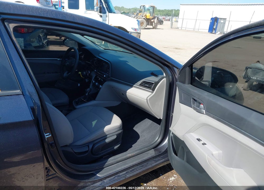 2020 HYUNDAI ELANTRA VIN: 5NPD74LF9LH607929