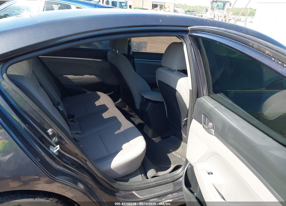 2020 HYUNDAI ELANTRA VIN: 5NPD74LF9LH607929